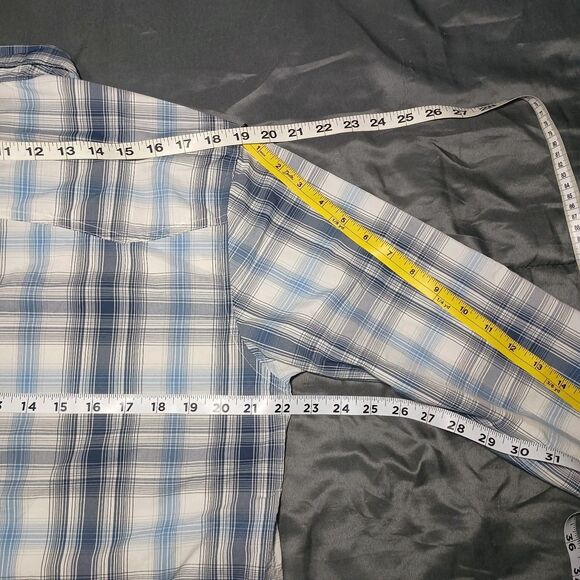 Patagonia Sun Stretch Shirt Mens M Blue Plaid Long Sleeve Backcountry Zip Pocket - Picture 3 of 16